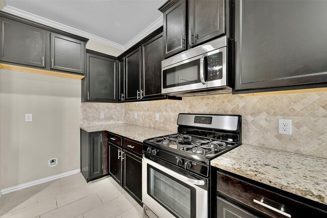 Building Photo - 3515 Big Hickory Ct