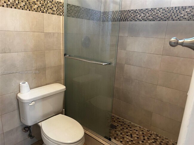 Building Photo - 7630 SW 73rd Pl