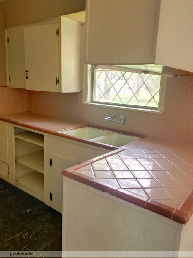 Building Photo - 3101 7th Ave N