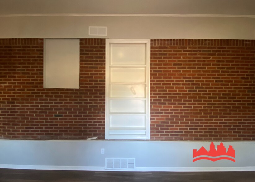 Building Photo - 3642 Gillie St
