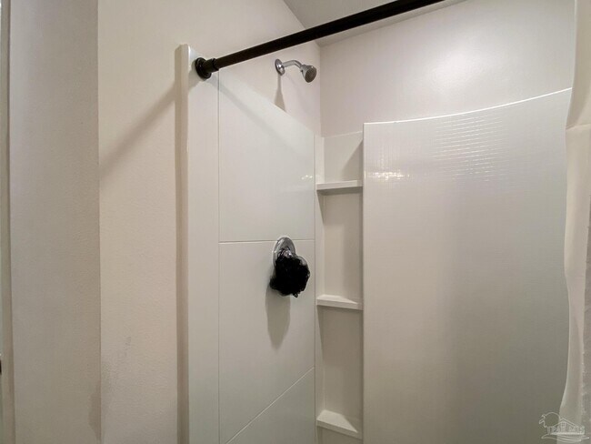 Building Photo - 7368 Lakeside Oak Ct