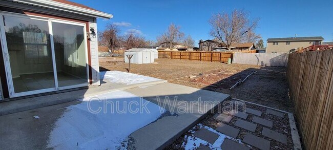 Building Photo - 495 Calle Entrada
