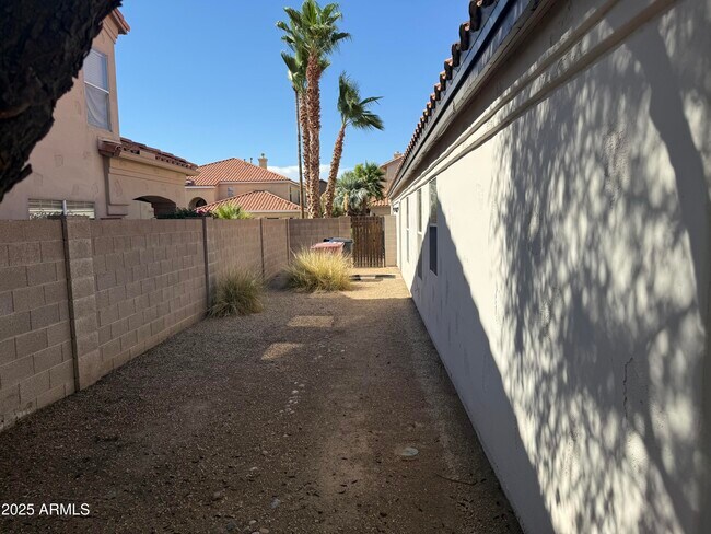 Building Photo - 9175 E Camino Del Santo