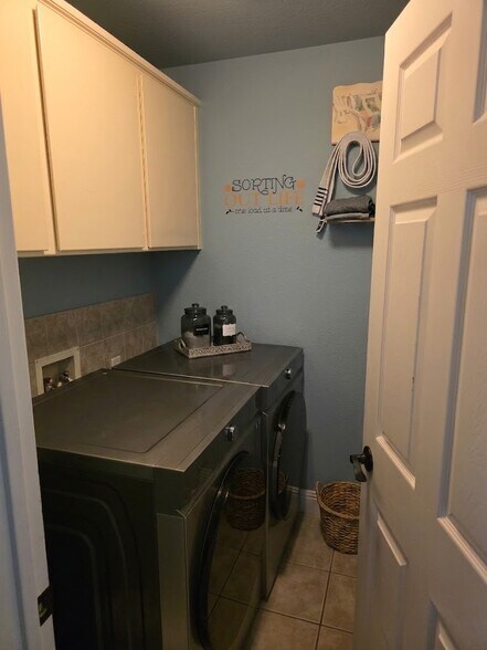 Building Photo - 8980 Richborough Way