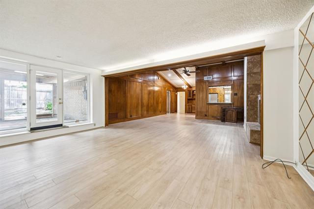 Building Photo - 7641 Dentcrest Dr
