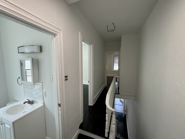 Building Photo - 2221 N 18th St