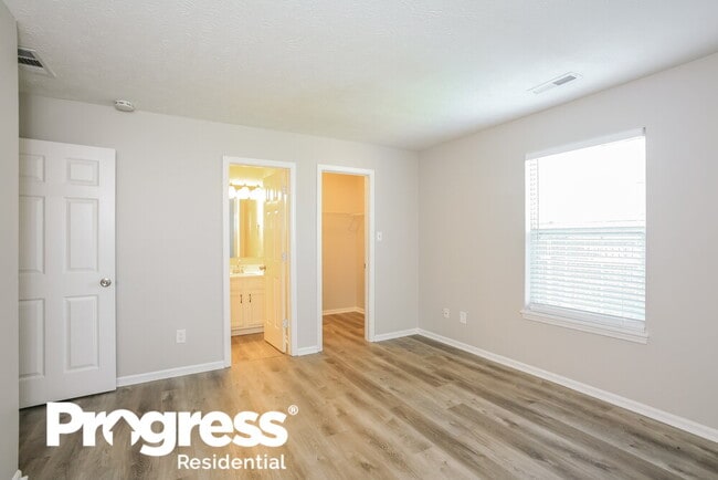 Building Photo - 1449 Country Pointe Dr