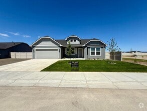 Building Photo - Welcome home! 4 bed 2 bath in Caldwell Idaho