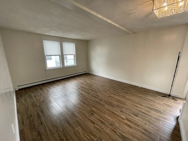 Building Photo - 32 Lincoln Rd