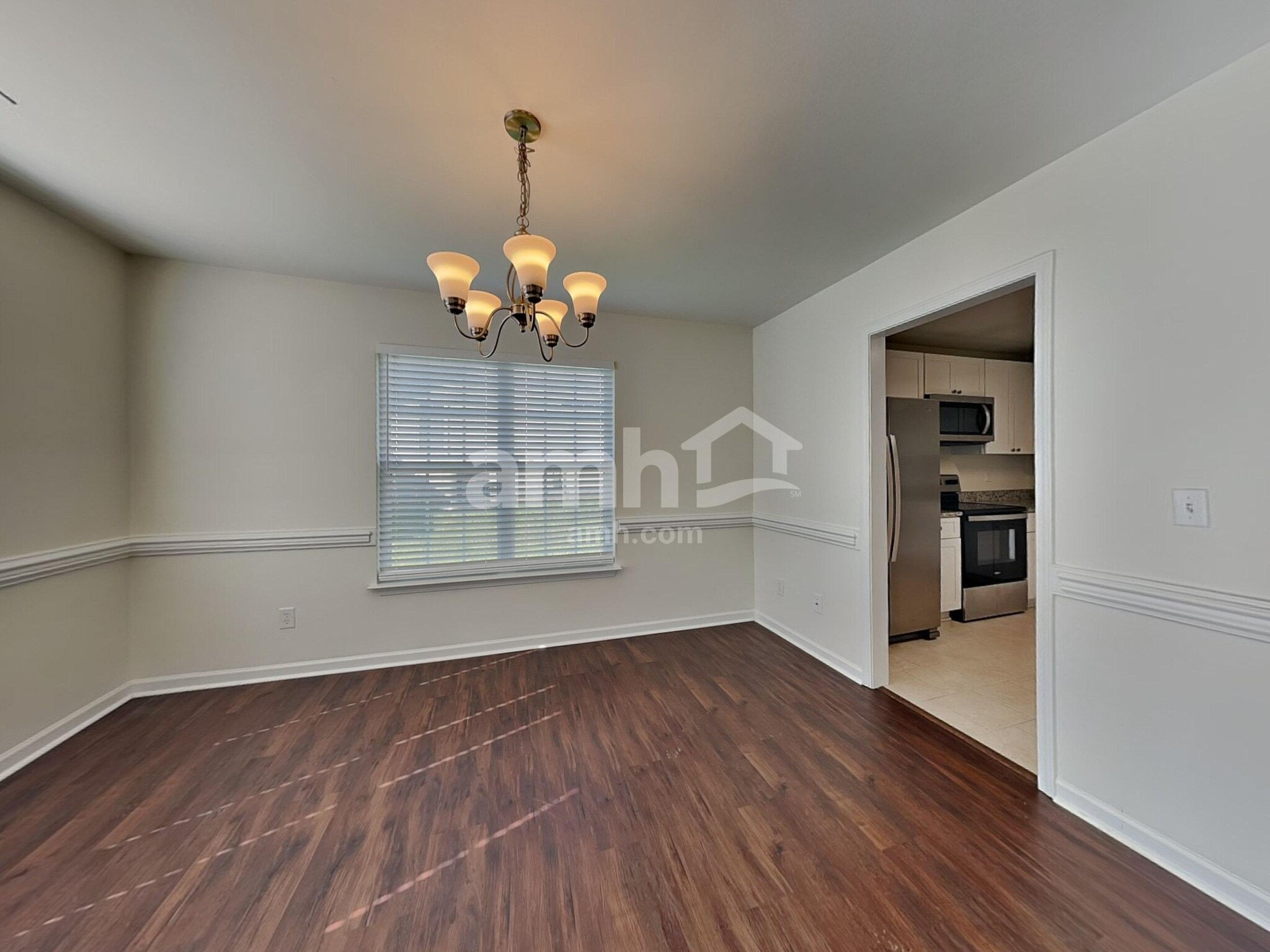 Building Photo - 706 Walnut Crossing Dr