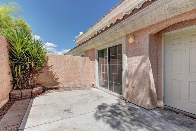 Building Photo - 8428 Majestic View Ave