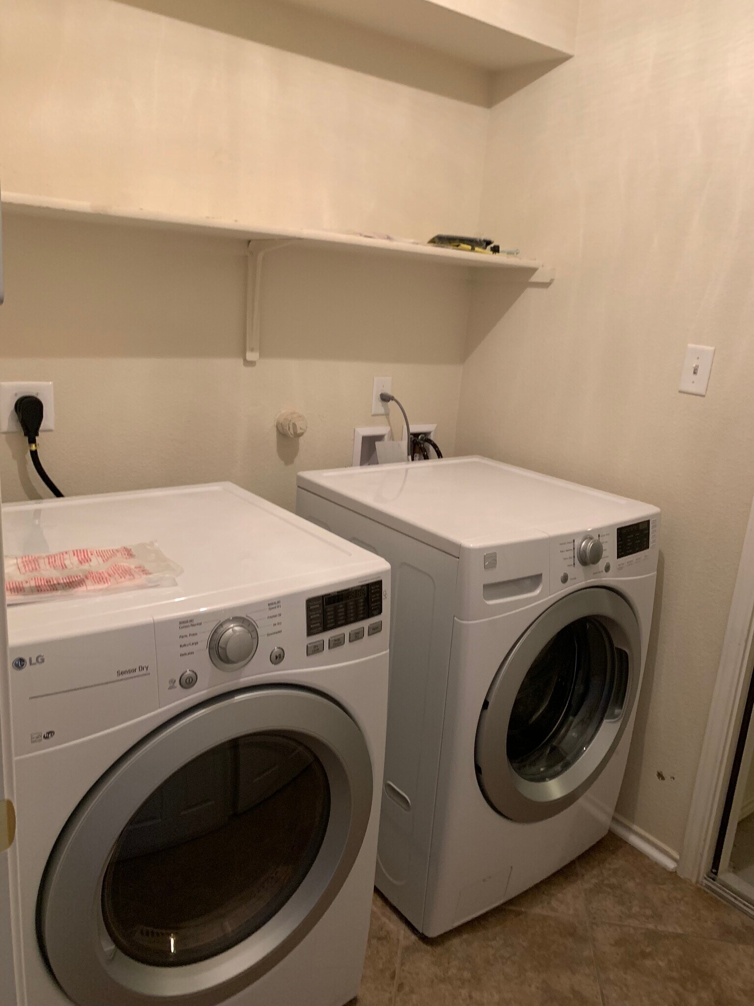 Washer and dryer - 4606 Lookout Mountain Ln
