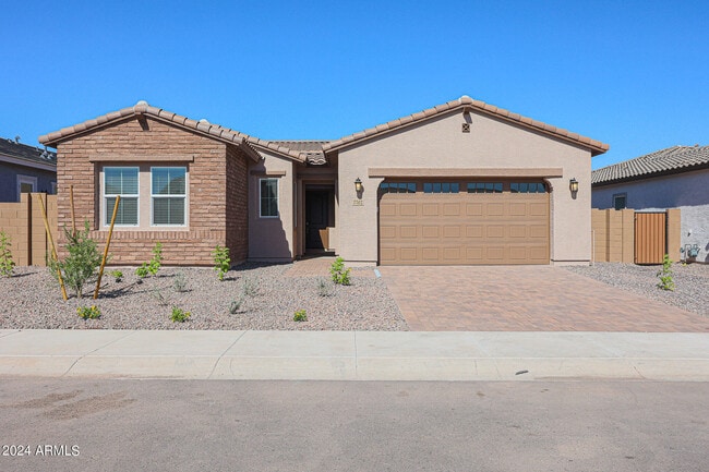 Building Photo - 7702 W Jackrabbit Ln
