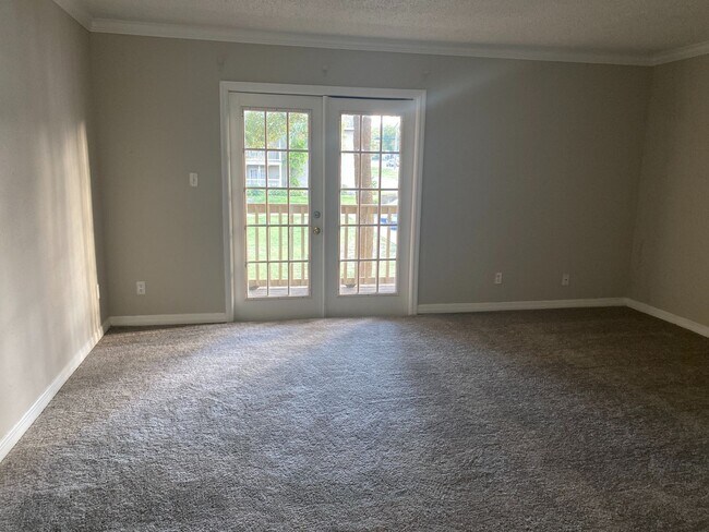 Building Photo - Serravella - 285-202