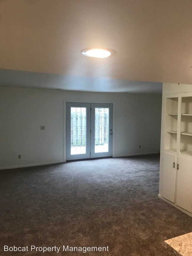 Building Photo - 100-108 Park Ridge Pl