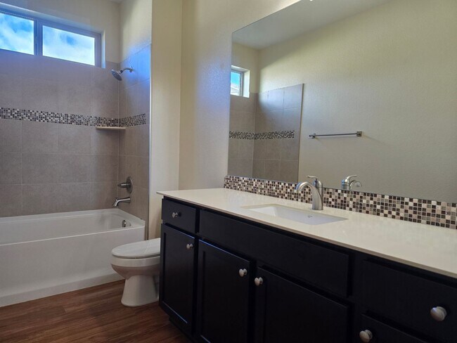 Building Photo - Executive home located on a quiet cul-de-s...