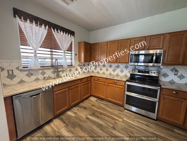 Building Photo - 8918 N Misty Brook Dr