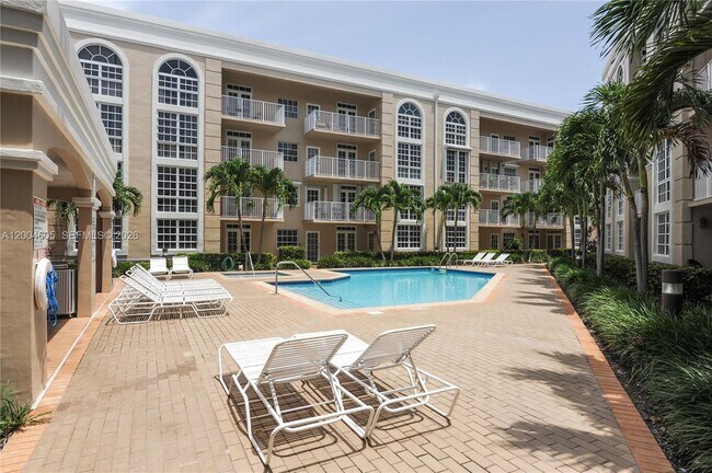 Building Photo - 1280 S Alhambra Cir