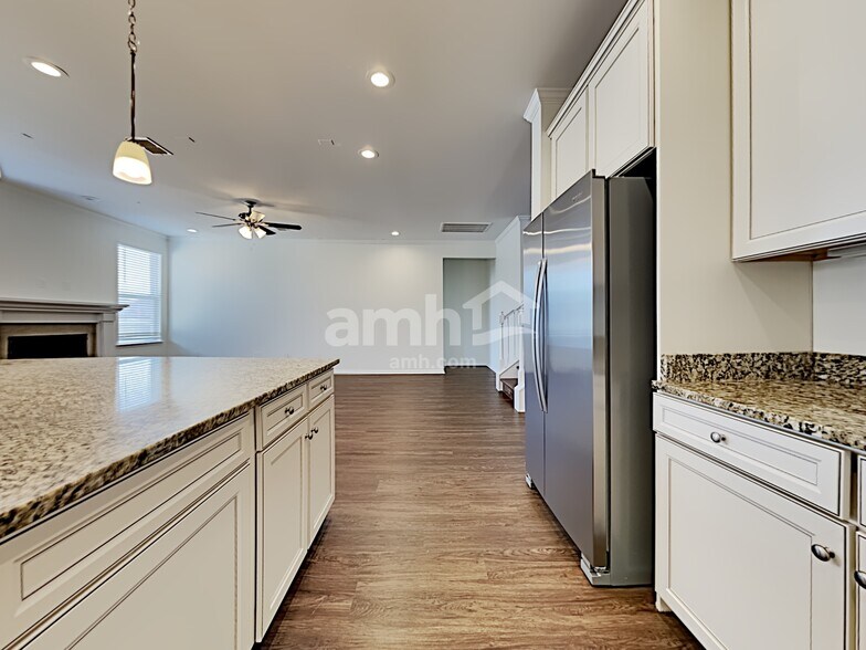 Building Photo - 108 Basket Grass Ln