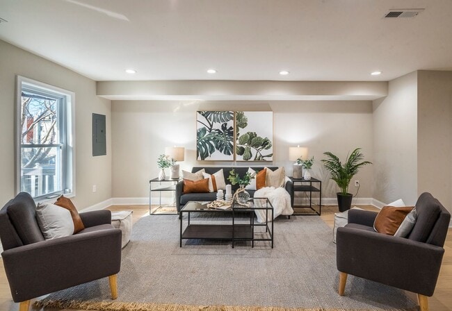 Building Photo - Natural-Light Stunner Near Eastern Market & Potomac Metro