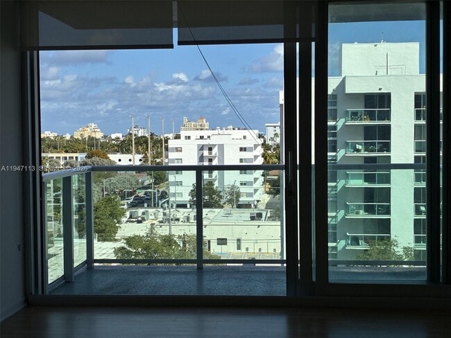 Building Photo - 1000 West Ave