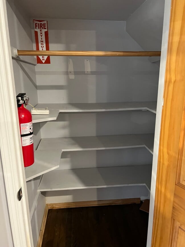 Building Photo - 72 Clark Ct