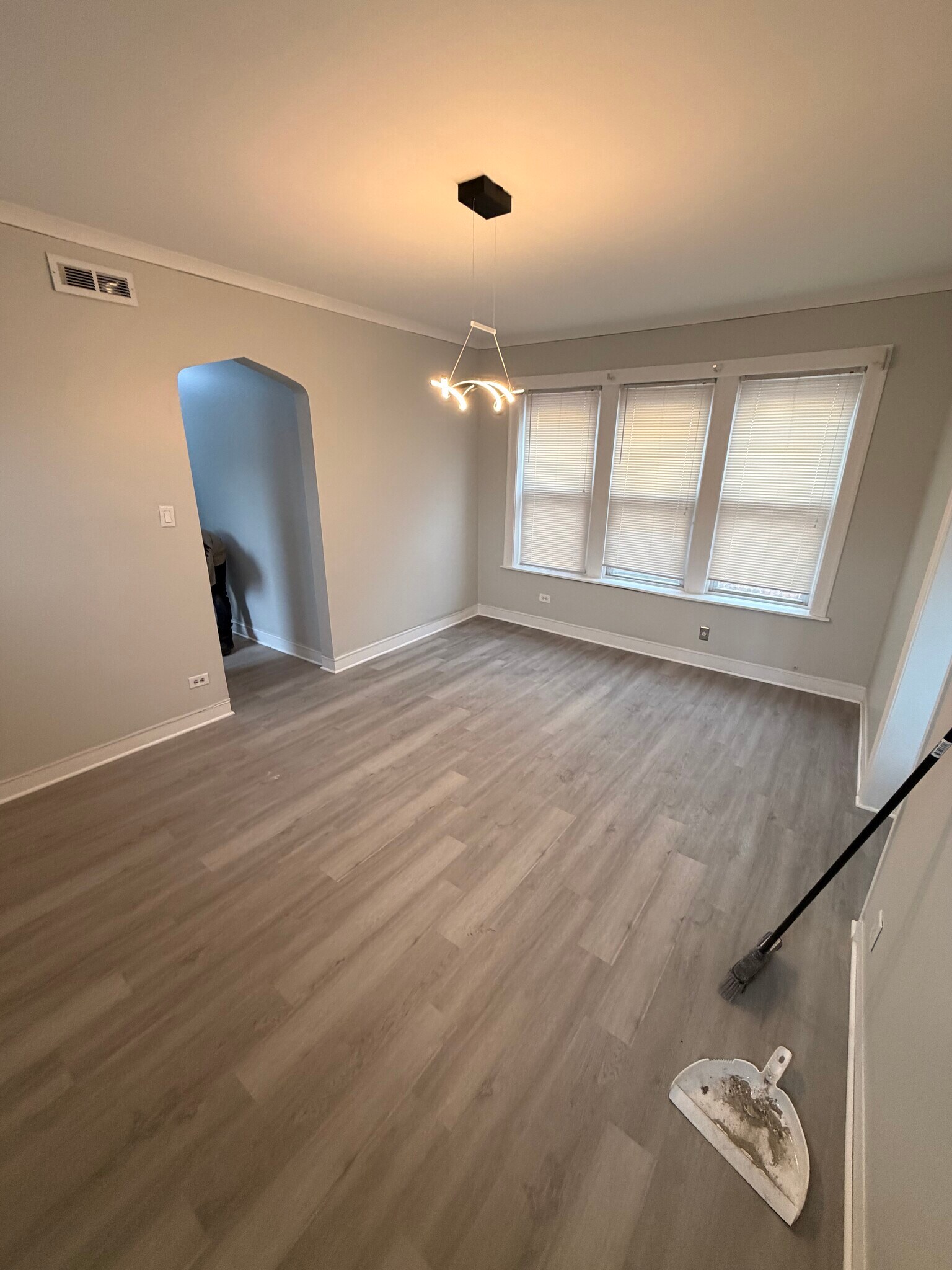 Building Photo - 8434 S Drexel Ave