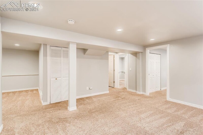 Building Photo - 3108 Moonbeam Cir S