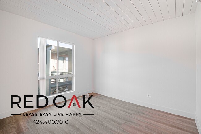 Building Photo - 855 S Citrus Ave