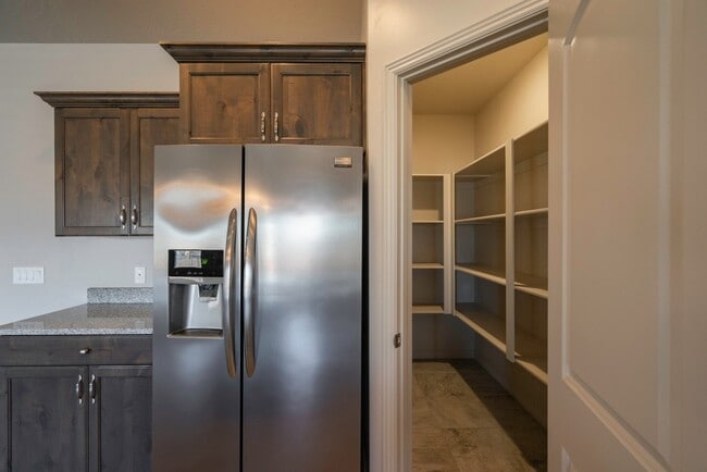 Building Photo - 4 bedroom 2 Bath Home in Desert Edge Cove - RV parking!