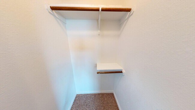 Building Photo - 307 Dober St