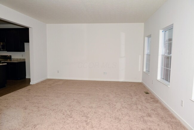 Building Photo - 130 Dusky Willow Dr