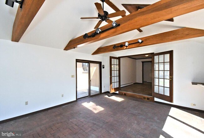 Building Photo - 306 Cedar Hill Rd