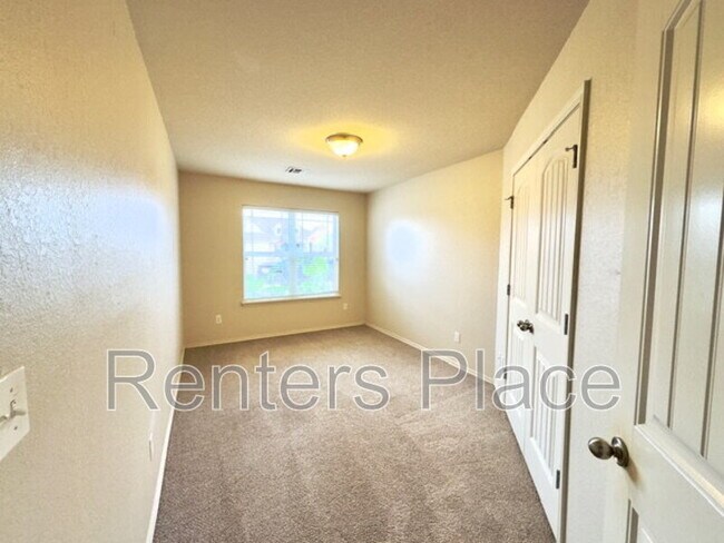 Building Photo - 9025 N 157th E Ave