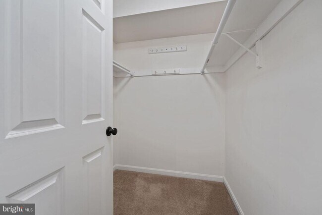 Building Photo - 5108 Warren Pl NW