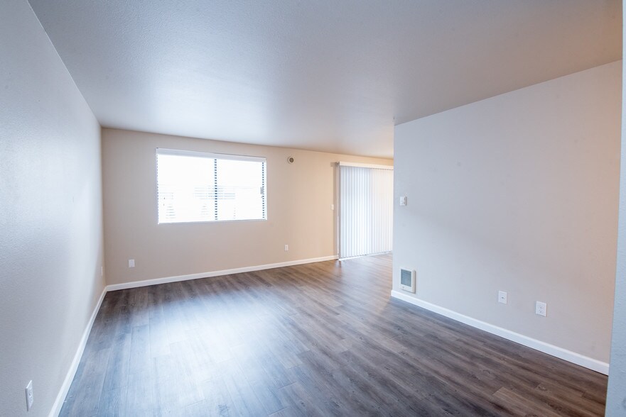 Lindale Apartments 921 12th Ave SE Puyallup WA 98372 Apartment Finder