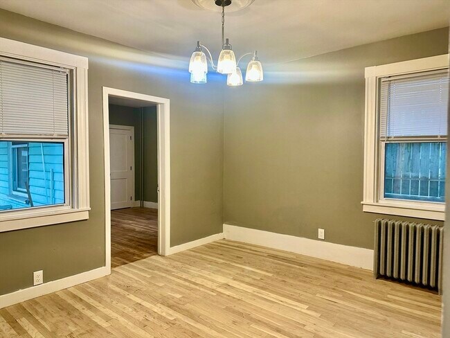 Building Photo - 8 Eastburn Pl