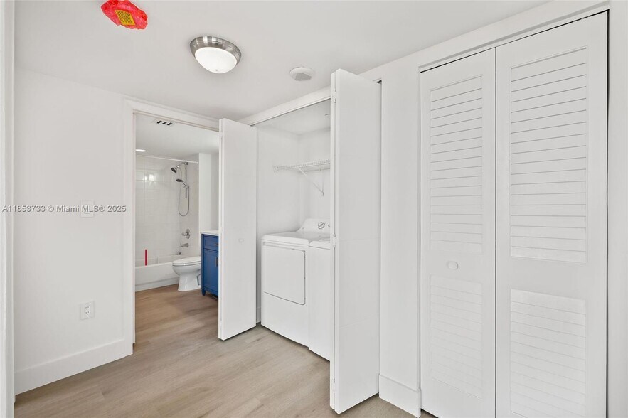 Building Photo - 650 West Ave