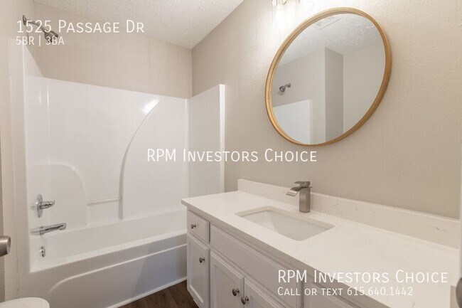 Building Photo - 1525 Passage Dr