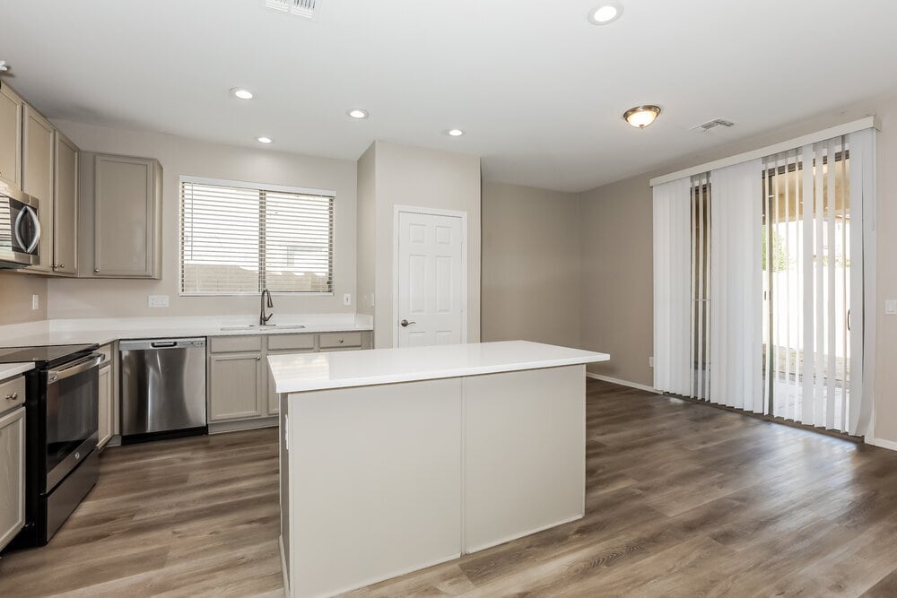 Building Photo - 6879 S Onyx Dr