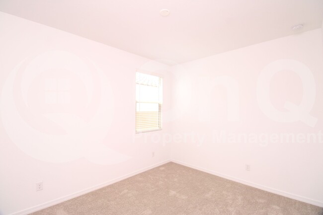 Building Photo - 8805 W Windsor Blvd