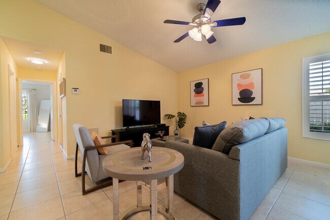 Building Photo - 13335 Bedford Mews Ct