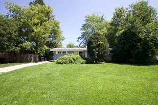 Building Photo - 1227 Wood Ave