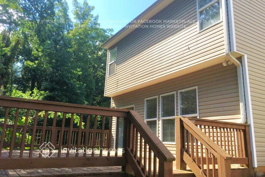 Building Photo - 596 Pond Lillies Rd SE