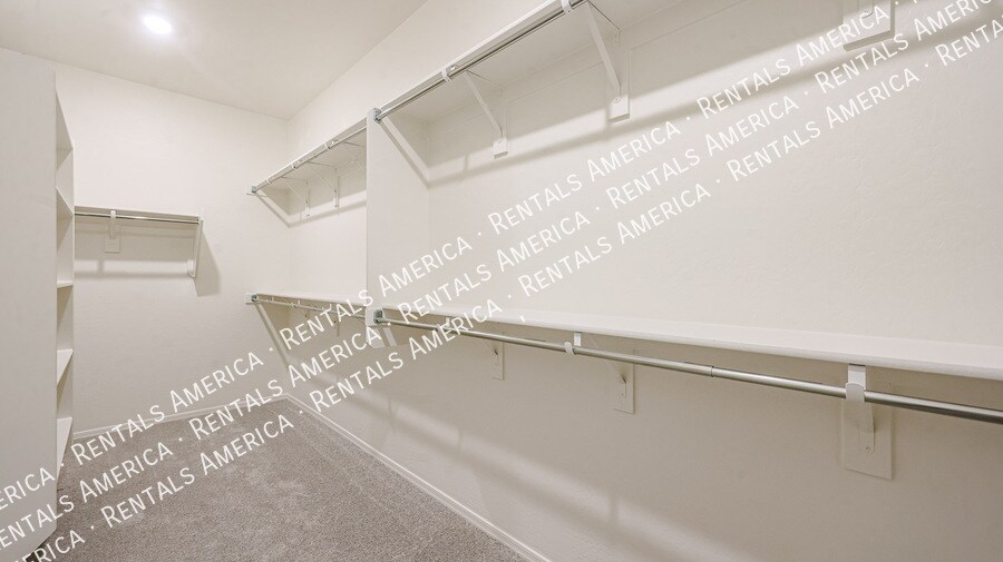 Building Photo - 17175 W Blue Sky Dr