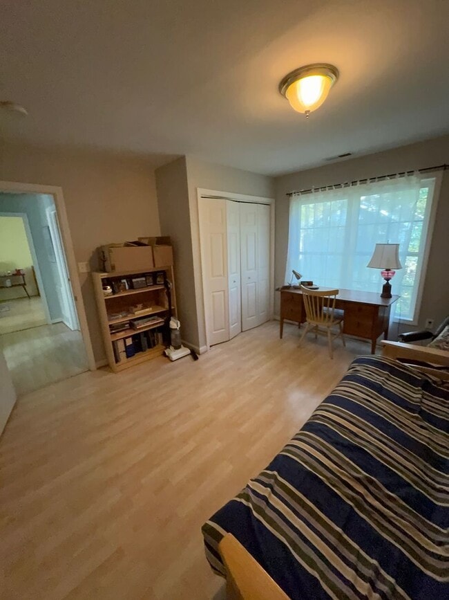 Building Photo - 408 Mitchell Ln