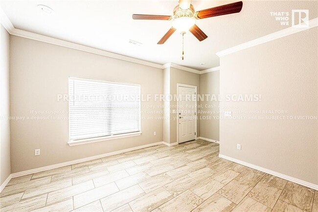 Building Photo - 505 W Laurel Ave