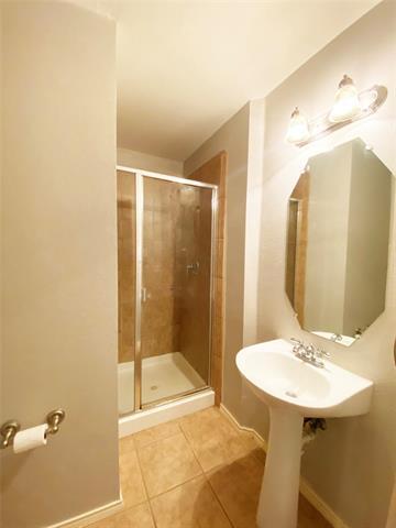 Building Photo - 9300 Hunter Chase Dr