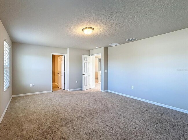 Building Photo - 5251 Meredrew Ln