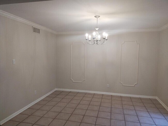 Building Photo - 1107 Manatee Ln